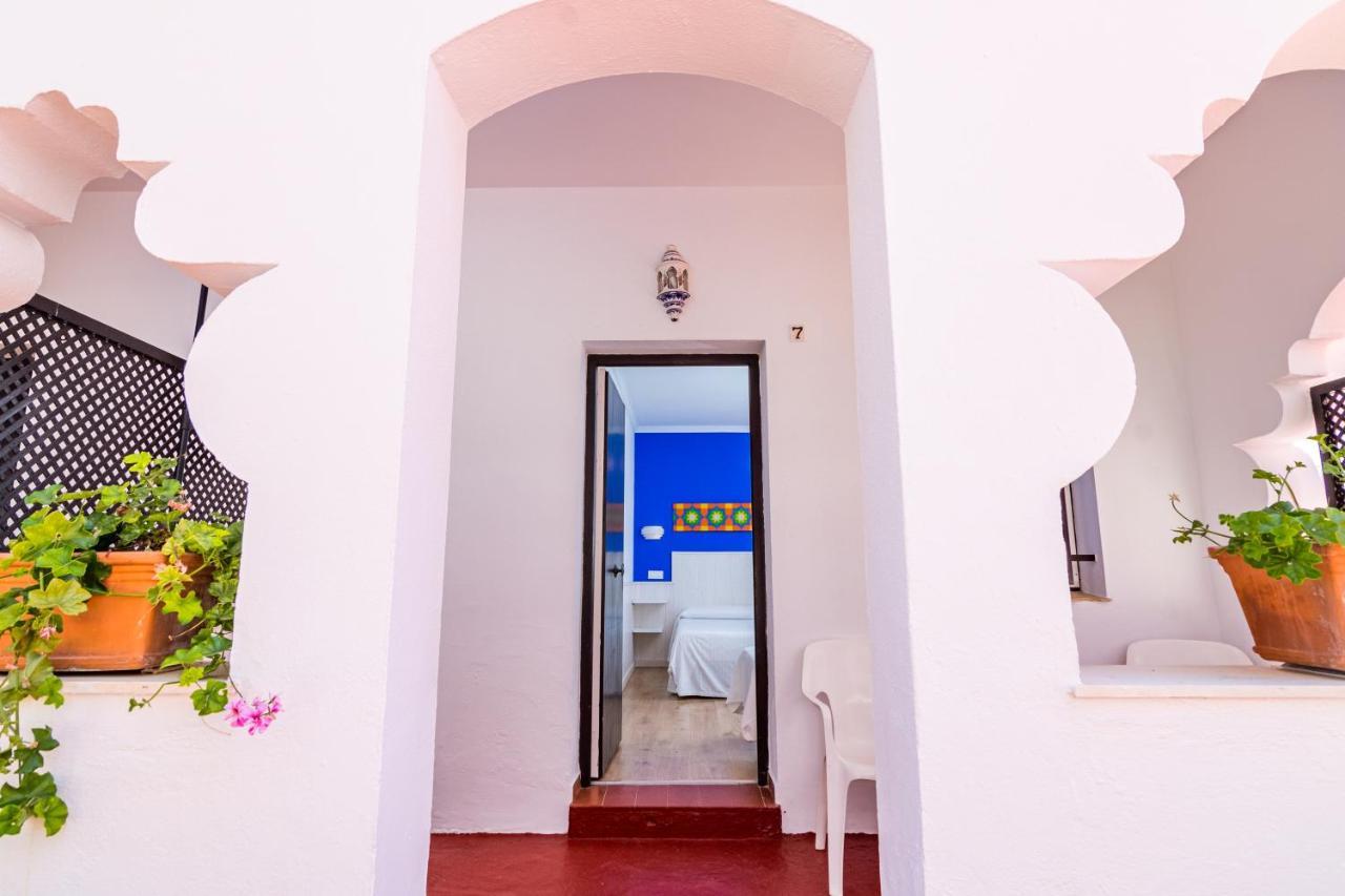 Hostal Alhambra ซาโฮรา ภายนอก รูปภาพ