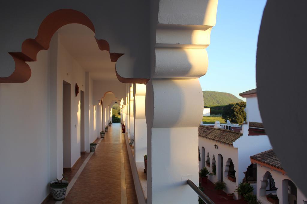 Hostal Alhambra ซาโฮรา ภายนอก รูปภาพ