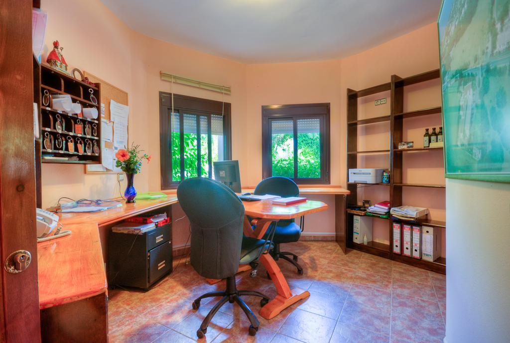 Hostal Alhambra ซาโฮรา ภายนอก รูปภาพ